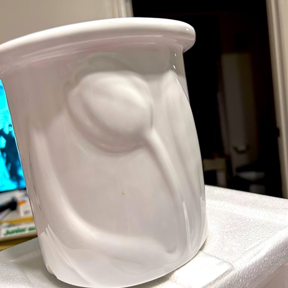 Pure White Lilies Utensils Holder - Picture 2 of 8